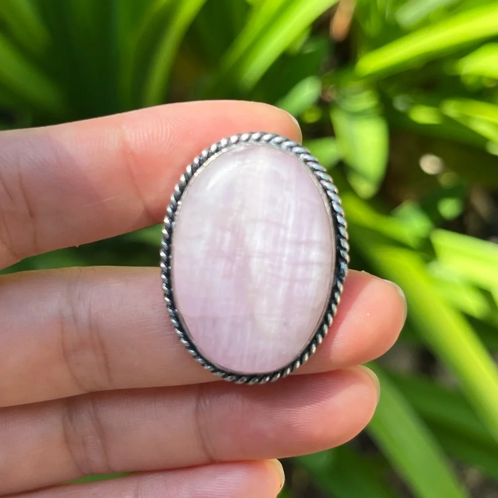 Size 8.5 925‎ silver plated Flashy Kunzite Ring